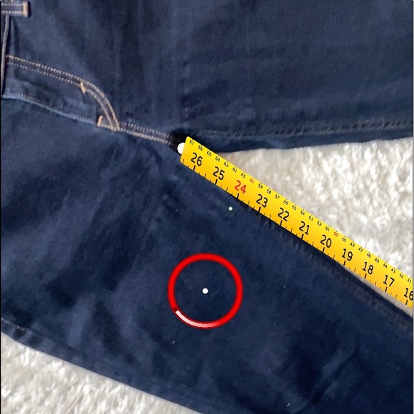 Levi’s Skinny Jean - Picture 2 of 8